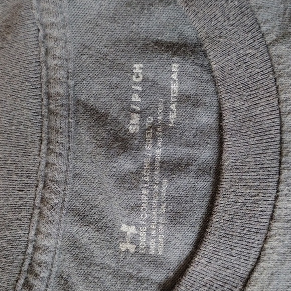 Under Armour:  HUNT boys small shirt - Picture 3 of 5